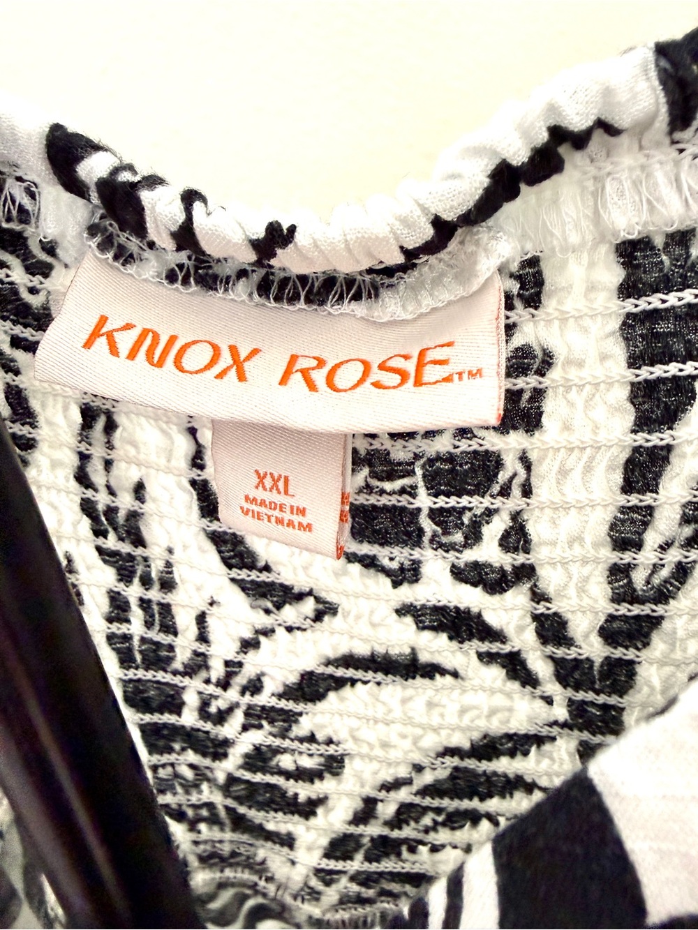 Knox Rose Black and White Floral Midi Dress - Picture 2 of 6